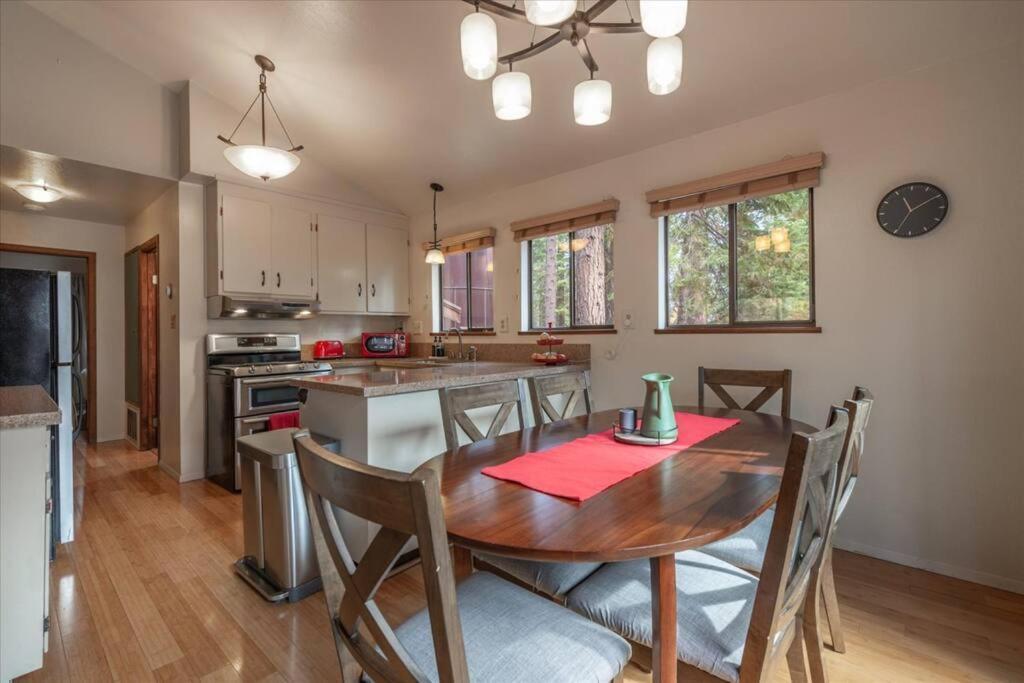 Cozy Pet-Friendly Cabin W Fenced-In Yard Close To Slopes Beach Town Carnelian Bay Exterior foto