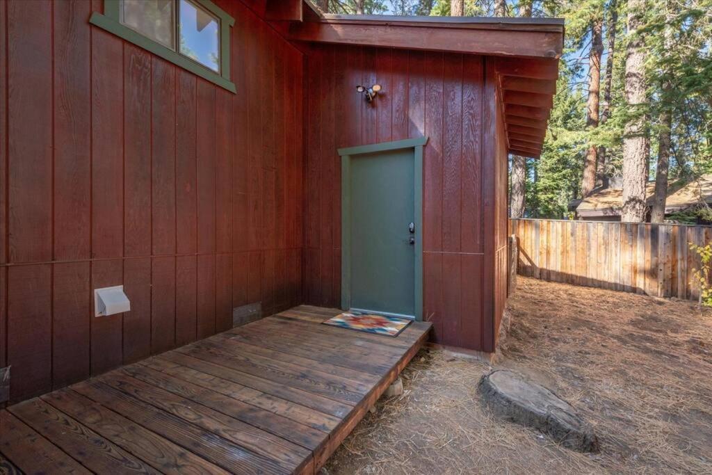 Cozy Pet-Friendly Cabin W Fenced-In Yard Close To Slopes Beach Town Carnelian Bay Exterior foto